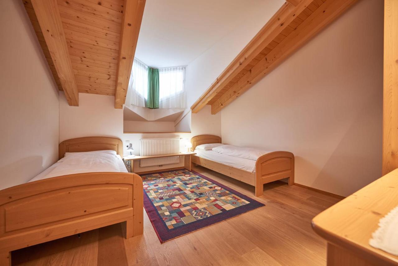 Hotel Schoenblick Sexten Esterno foto