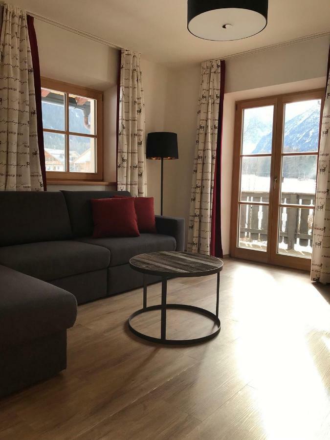 Hotel Schoenblick Sexten Esterno foto
