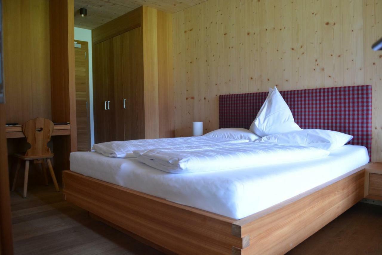 Hotel Schoenblick Sexten Esterno foto